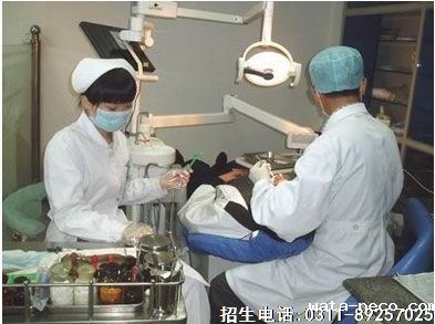 口腔医学为什么这么热门.jpg
