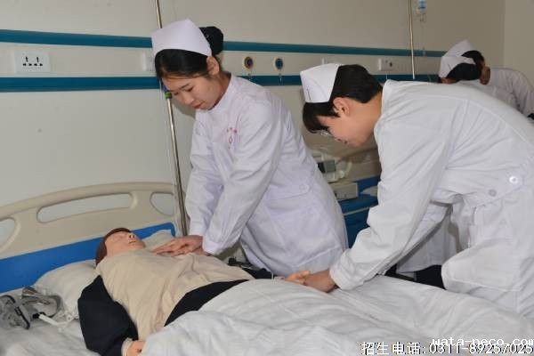 华体汇登录首页学生实训....jpg