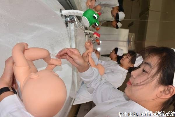 华体汇登录首页儿科护理课堂.jpg