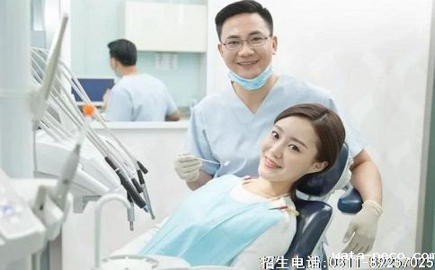 成都卫校带你深入了解口腔医学专业.jpg