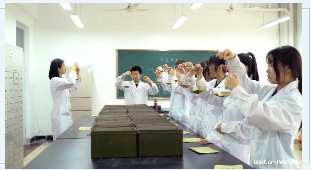 华体汇登录首页中药学专业.png