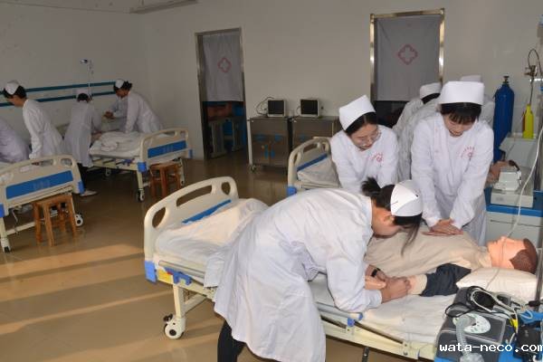 【护理专业】是学什么的？毕业能干什么？收入高不高？